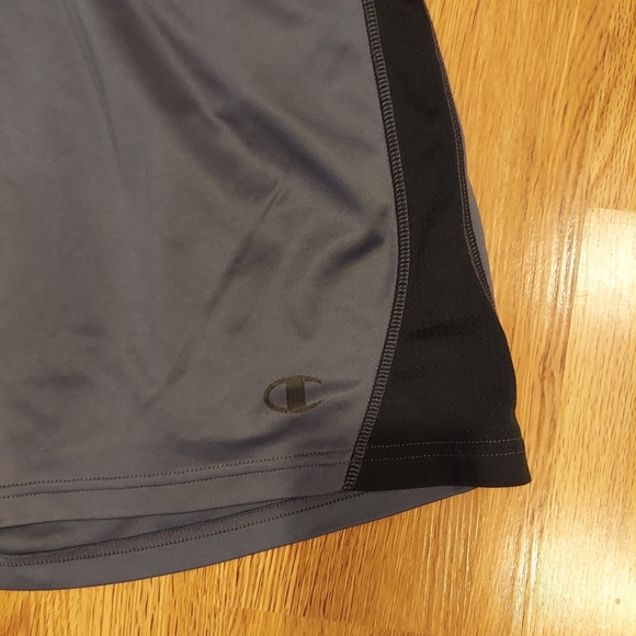 Men's Gray and Black Athletic Shorts - Picture 4 of 4